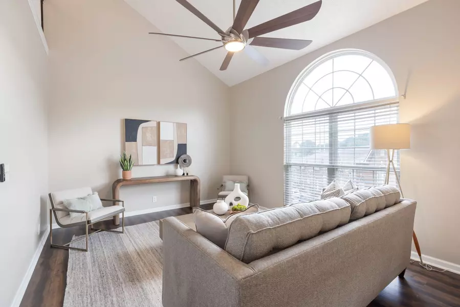 5758 Amalie Dr, Nashville, TN 37211