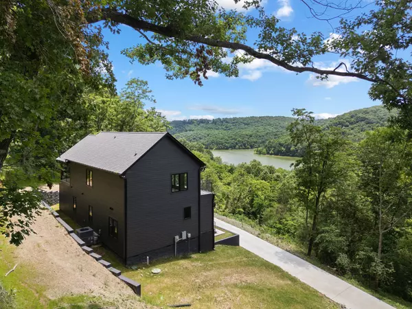 Smithville, TN 37166,921 Blackberry Ridge