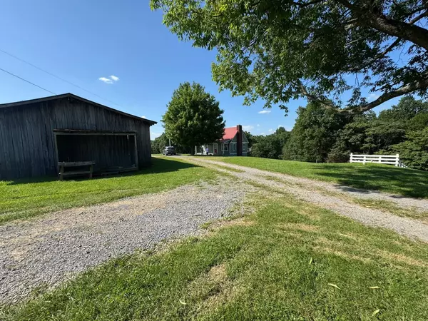 Westmoreland, TN 37186,412 Hawkins Rd