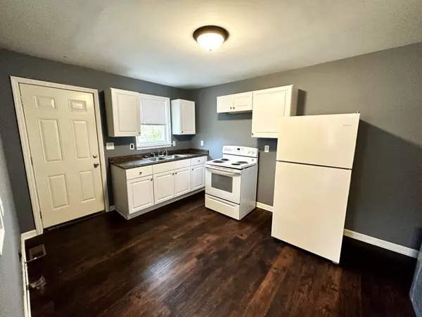 Clarksville, TN 37040,896 Locust Dr