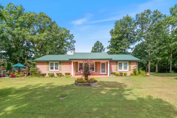 Tennessee Ridge, TN 37178,315 Peachtree St