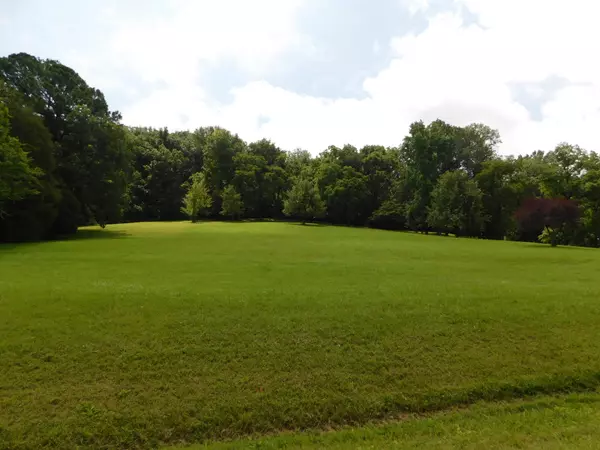 Columbia, TN 38401,1694 Blue Moon Rd