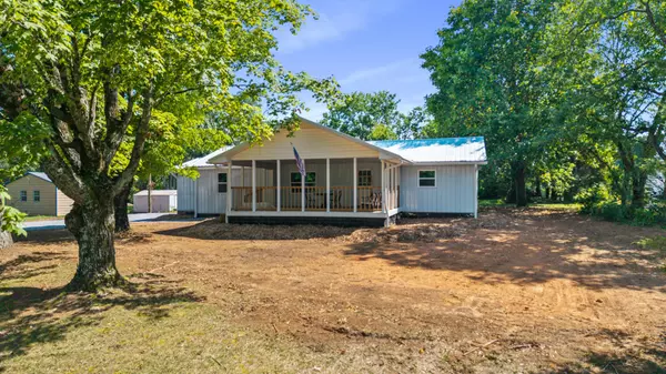 Sweetwater, TN 37874,224 Red Pond Road