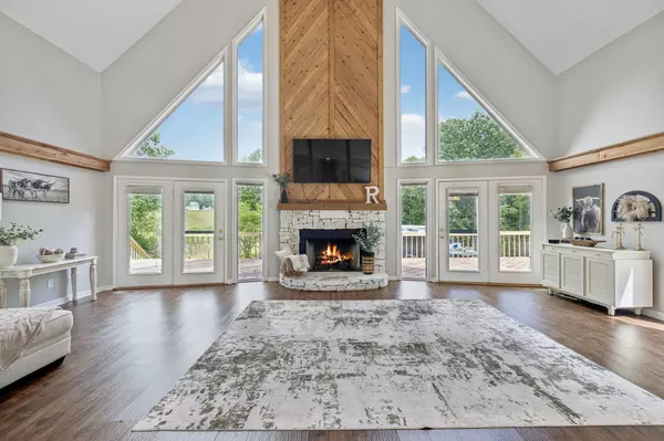 Hampshire, TN 38461,121 High Forest Dr