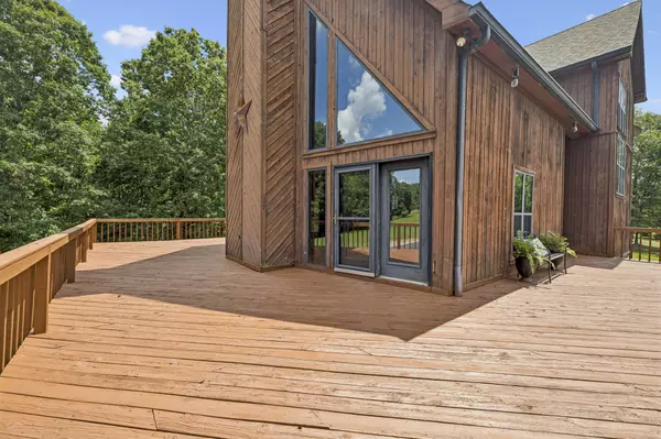 Hampshire, TN 38461,121 High Forest Dr