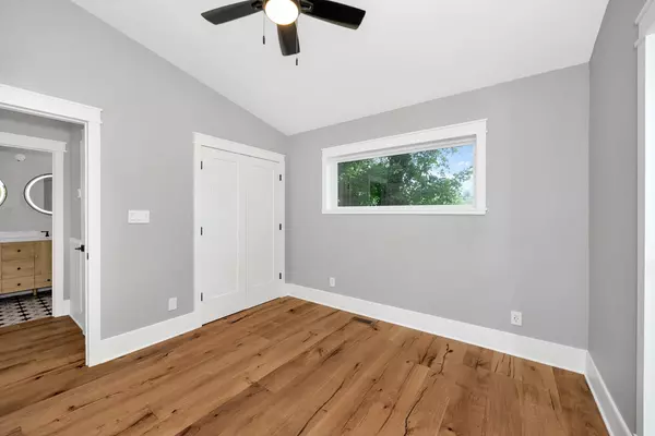 Pulaski, TN 38478,320 Park St