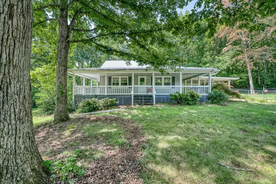 217 Simmons St, Spencer, TN 38585