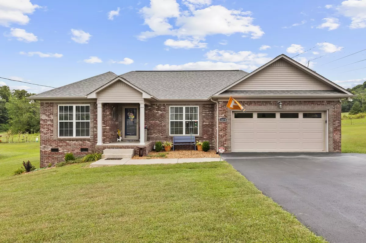 Columbia, TN 38401,1659 Wellington Dr