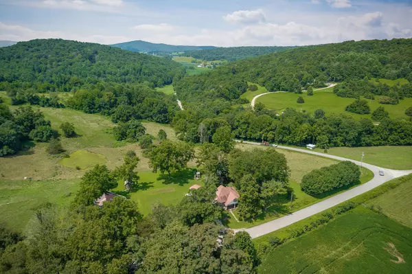 Sparta, TN 38583,3908 Lost Creek Rd