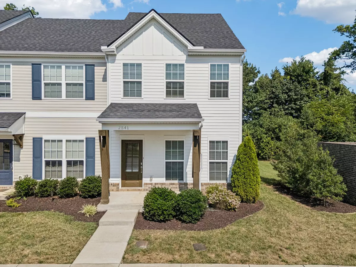 Columbia, TN 38401,2541 Napa Valley Way