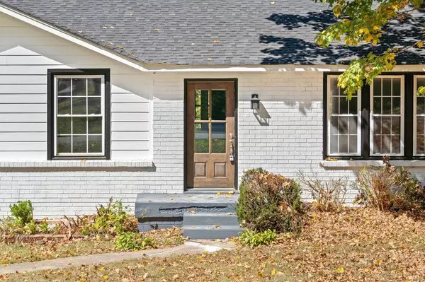 Clarksville, TN 37042,301 Robin Hood Dr