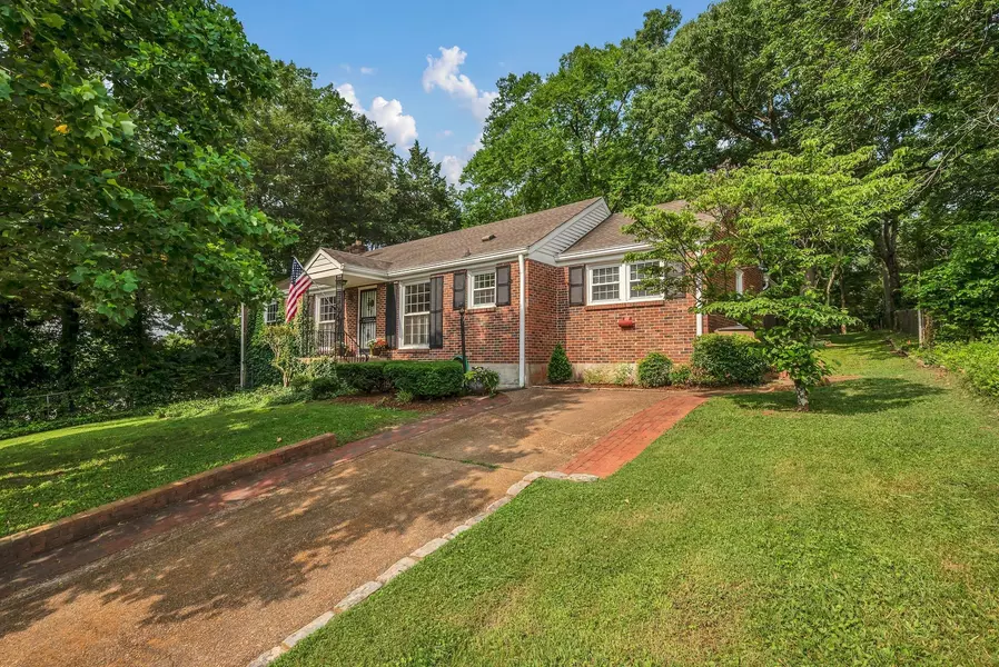 821 Neartop Dr, Nashville, TN 37205