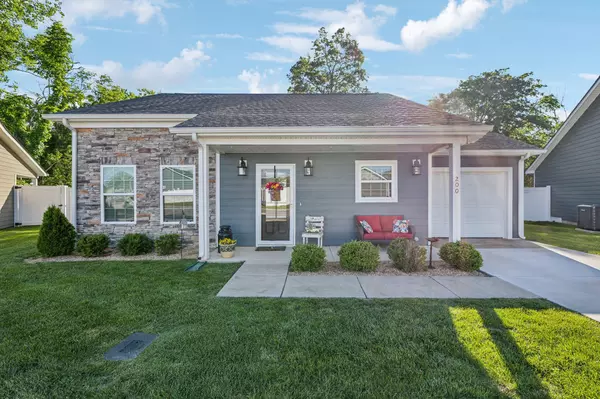 200 Nichols Dr, Woodbury, TN 37190
