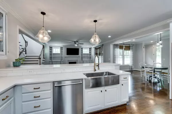 Franklin, TN 37064,458 Wiregrass Ln