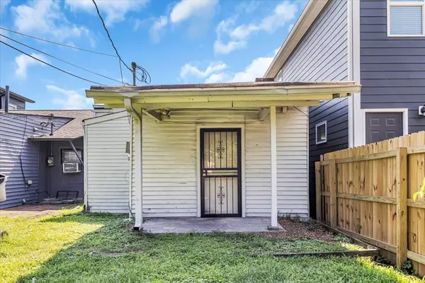 Nashville, TN 37210,88 Maury St
