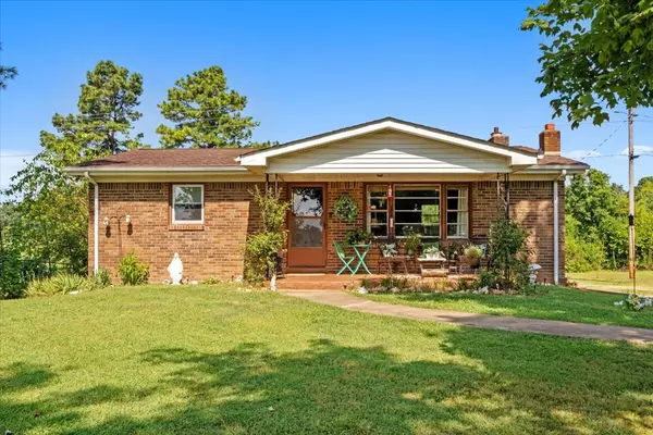 Erin, TN 37061,316 N Main St