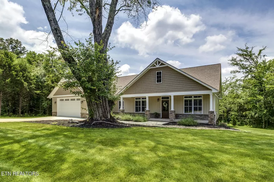 301 Oostagala Lane, Loudon, TN 37774
