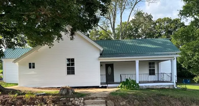 112 W Hill St, Waynesboro, TN 38485