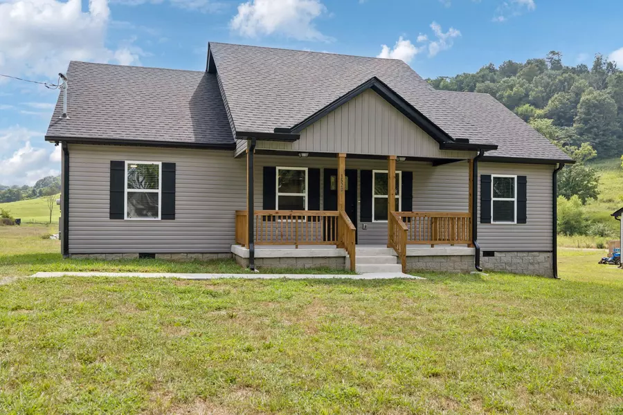 1520 Simmons Ridge Rd, Cornersville, TN 37047
