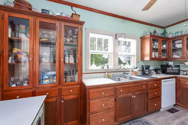 Bolivar, TN 38008,890 Fitts Ross Rd