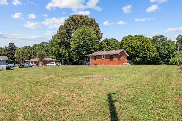 Vanleer, TN 37181,1063 Cedar Creek Rd