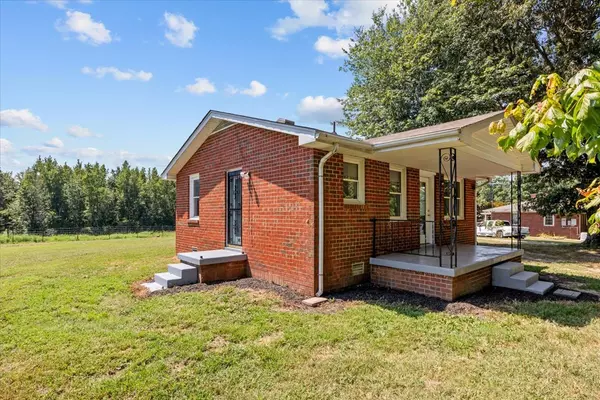 Vanleer, TN 37181,1063 Cedar Creek Rd