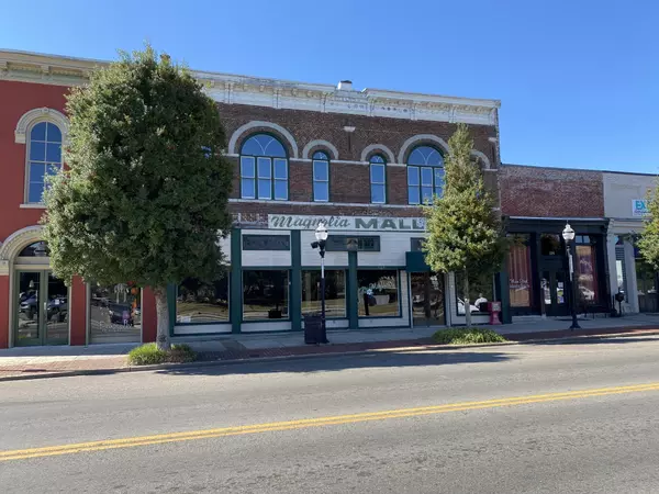 Fayetteville, TN 37334,121 Main #S