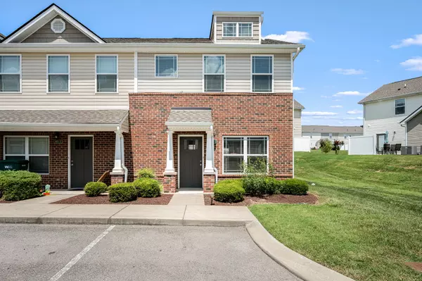 8015 Tuberose Ct, Spring Hill, TN 37174