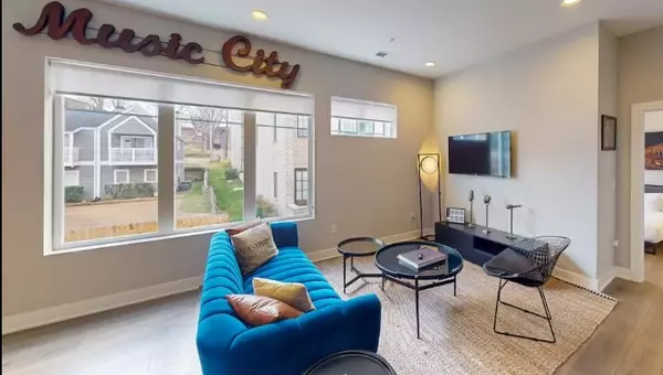 Nashville, TN 37203,119 Mason Ave #205