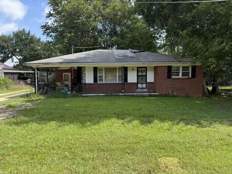 107 Ash St, Bruceton, TN 38317
