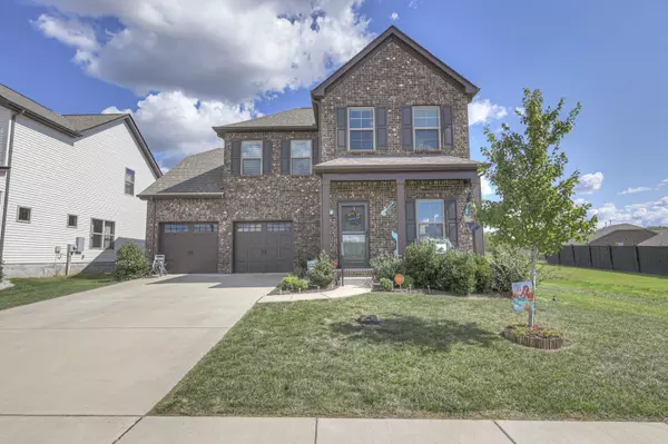 1239 Westgate Dr, Gallatin, TN 37066