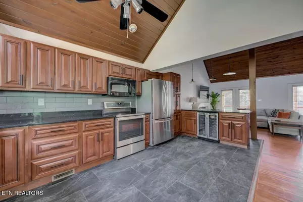 Harriman, TN 37748,408 Lakecrest Drive