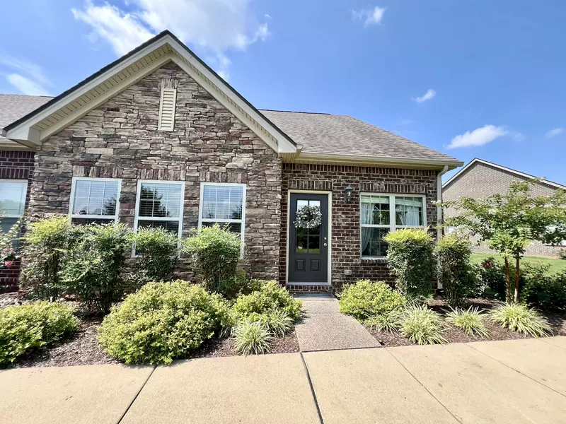 3322 Livermore Ln, Murfreesboro, TN 37130
