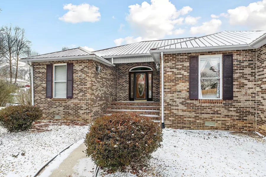 296 Idlewild Dr, Sparta, TN 38583