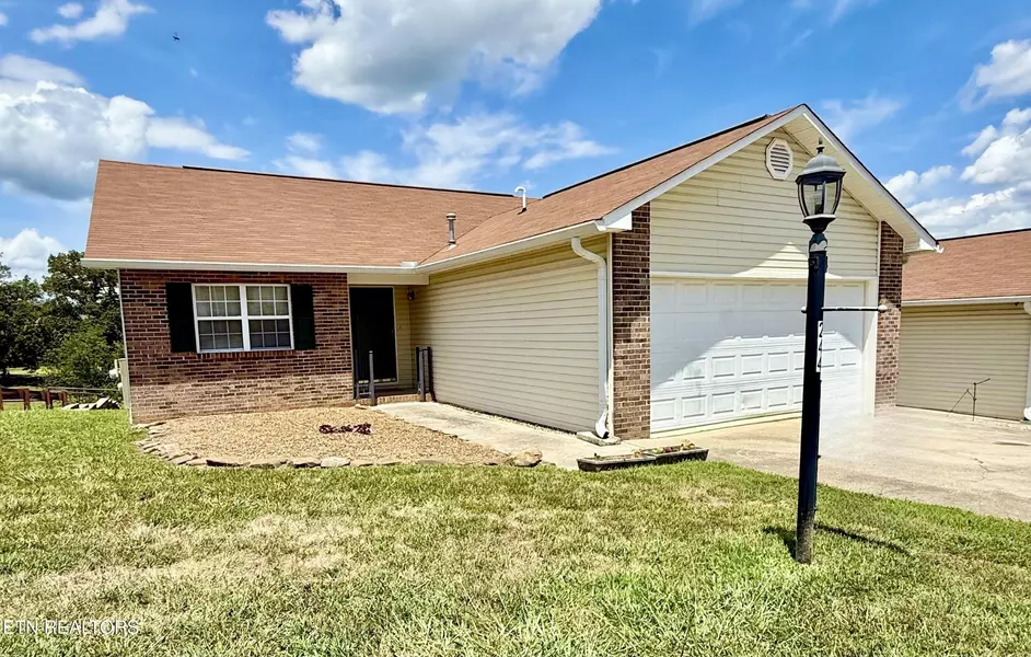 244 Executive Meadows Drive, Lenoir City, TN 37771