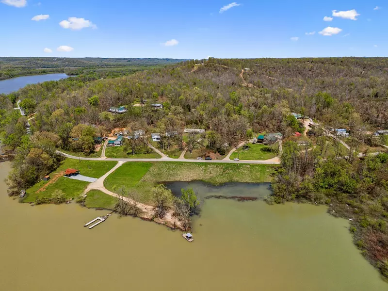 11460 Crooked Creek Rd, Lobelville, TN 37097