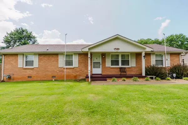 908 Hazelwood Dr, Smyrna, TN 37167