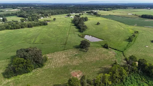 1071 Merry Oaks Rd, Mcminnville, TN 37110