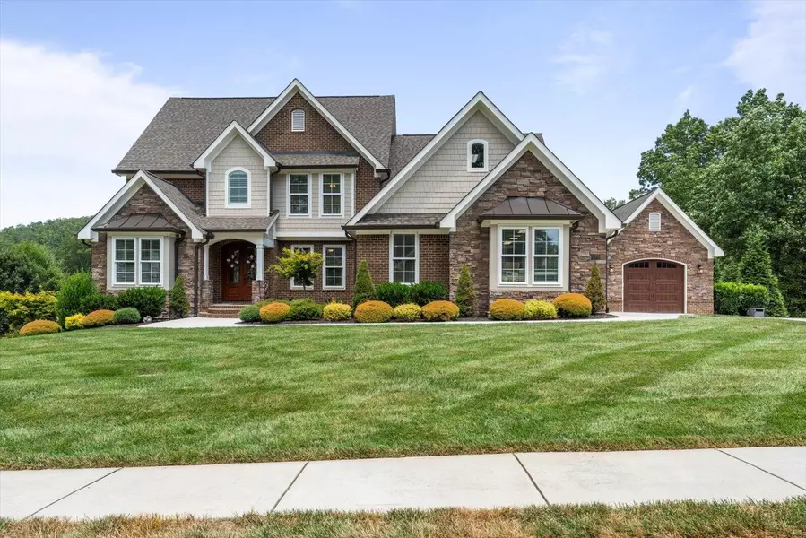 483 Clear Canyon Drive, Hixson, TN 37343