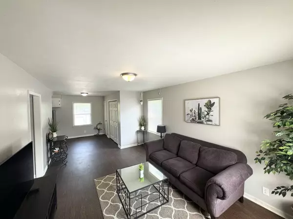 Clarksville, TN 37040,519 9th St