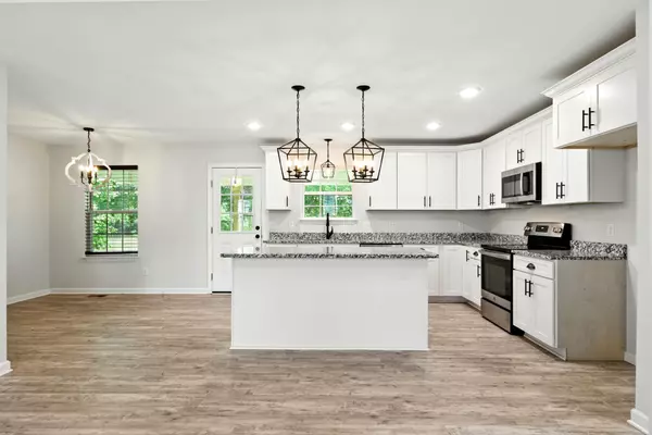 329 Diane Loop, White Bluff, TN 37187