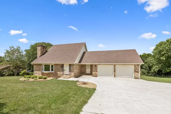 118 Hickory Hill Dr, Estill Springs, TN 37330