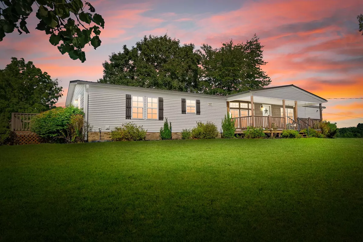 Vanleer, TN 37181,5005 Highway 49 #W