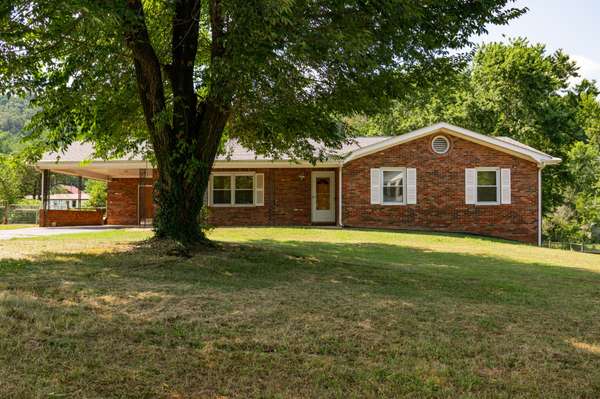 503 Evans St, Livingston, TN 38570