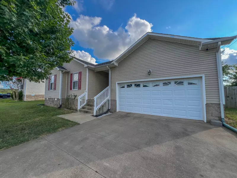 313 Grant Ave, Oak Grove, KY 42262