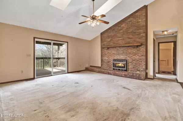 Crossville, TN 38572,7771 S Highway 127