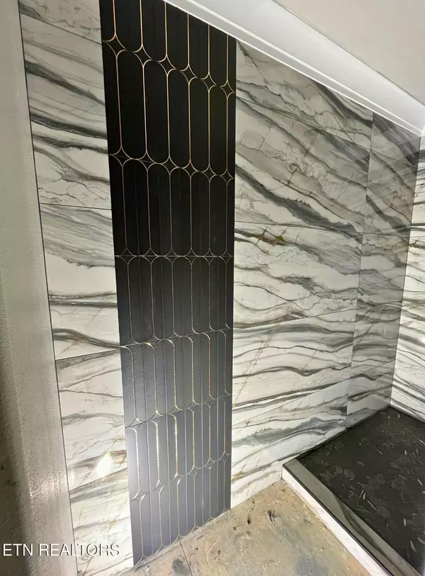 Crossville, TN 38558,101 Charles Place