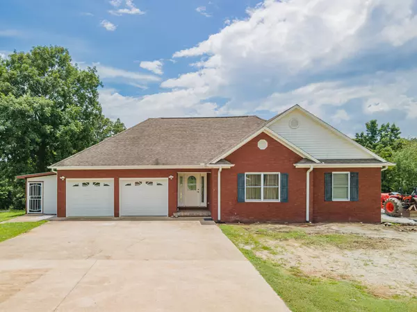 356 Stults Store Rd, Iron City, TN 38463