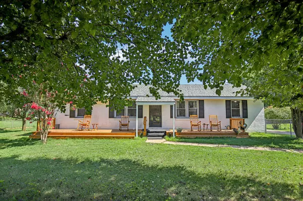 203 Eva Dr, Clarksville, TN 37042