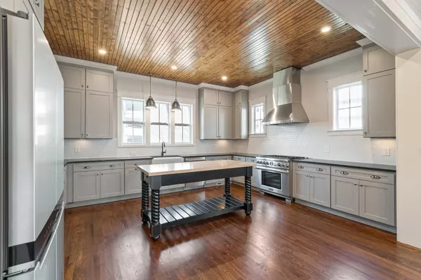 Nashville, TN 37212,3358 Acklen Ave